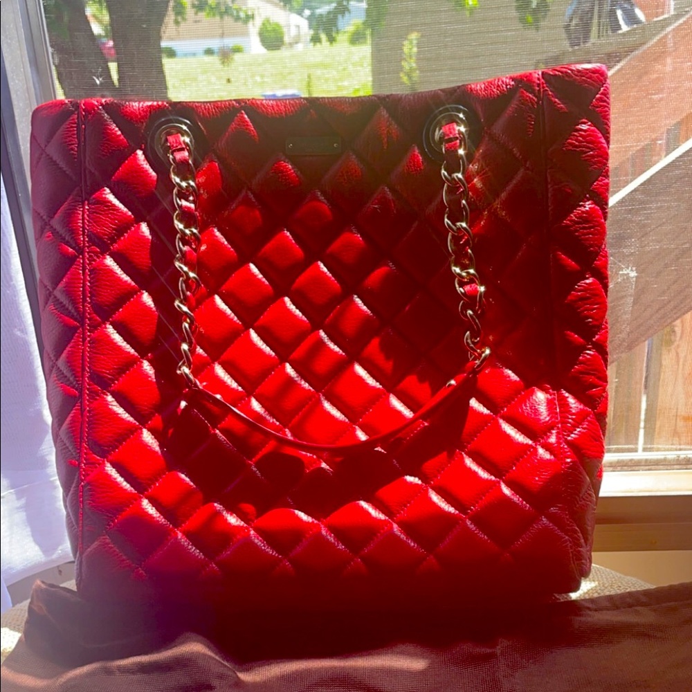 NWT KATE SPADE GARNET QUILTED PURSE WITH ORIGINAL PROTECTIVE CASE